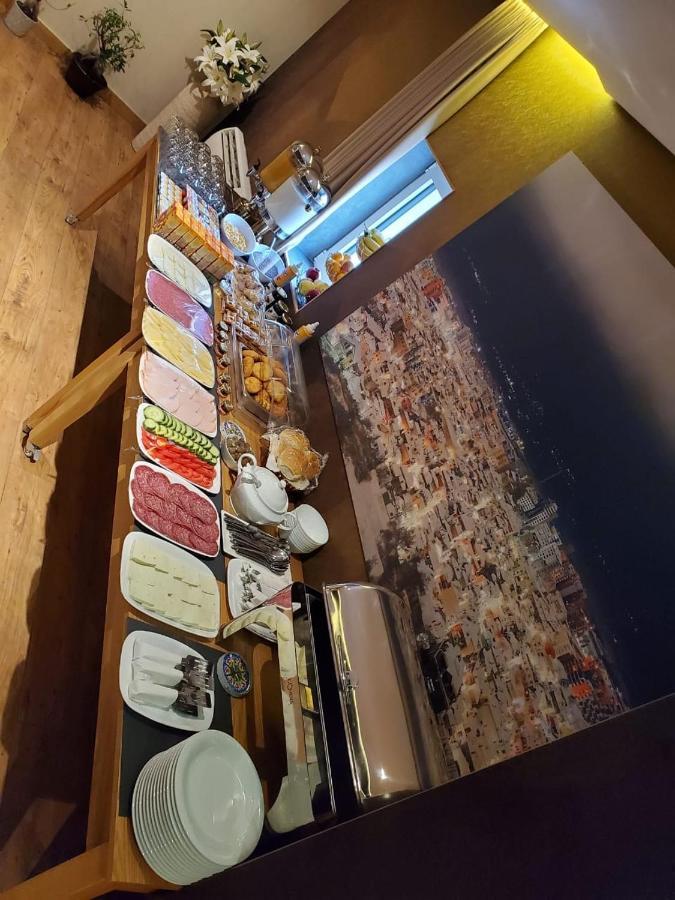 Richmond Hotel 코르처 외부 사진
