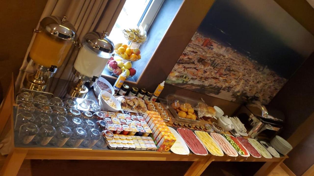 Richmond Hotel 코르처 외부 사진