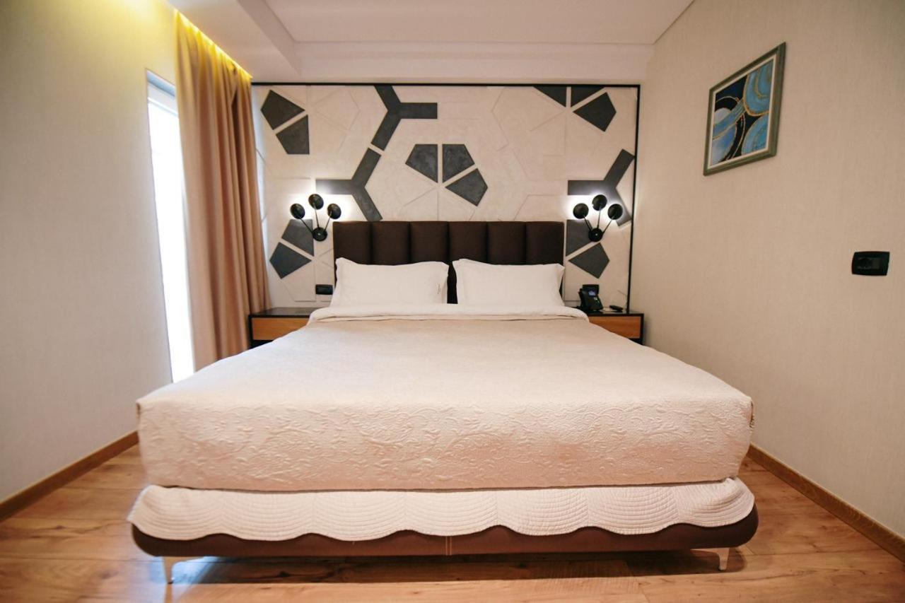 Richmond Hotel 코르처 외부 사진