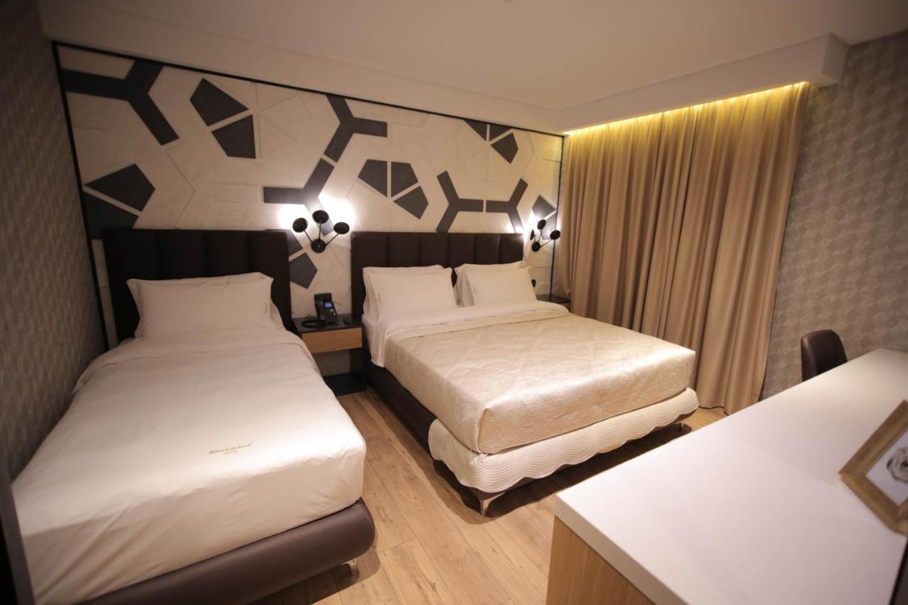 Richmond Hotel 코르처 외부 사진