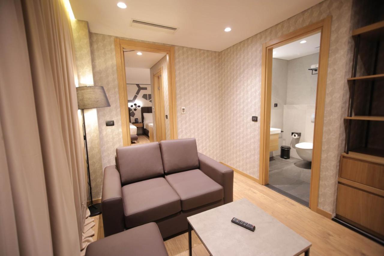 Richmond Hotel 코르처 외부 사진